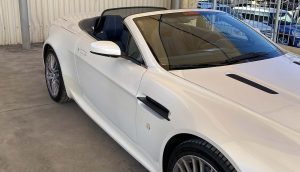 Aston Martin Vantage (20)