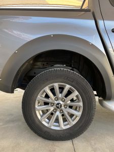 Mitsubishi L200 Dark Gray (11)