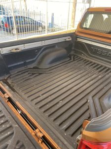 Nissan Navara Orange (15)