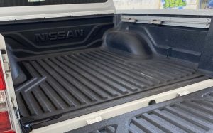 Nissan Navara White (17)