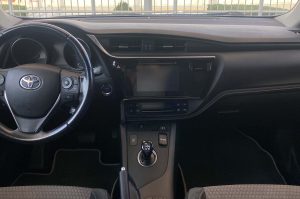 Toyota Auris Black (14)