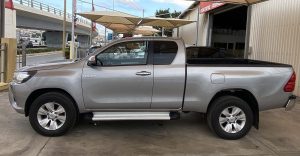 Toyota Hilux Gray (4)