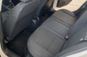 Volkswagen Golf White (9)