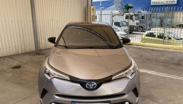 Toyota CHR (2)